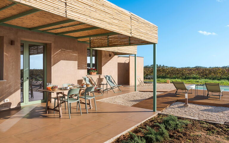 Villa Memà: Außen, Balkon / Terrasse / Patio, Draussen