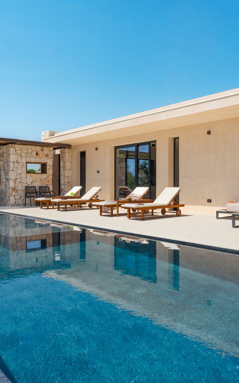Eos Villa: Außen, Draussen, Schwimmbad