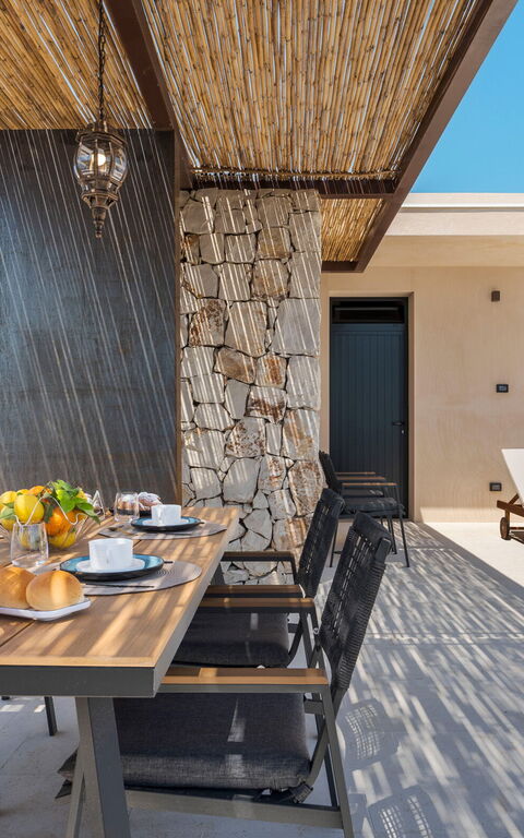 Eos Villa: Außen, Balkon / Terrasse / Patio, Draussen, Schwimmbad