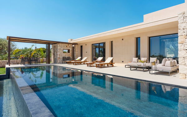 Eos Villa: Außen, Draussen, Schwimmbad