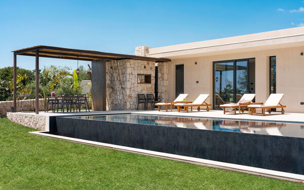 Eos Villa: Außen, Draussen, Garten, Schwimmbad