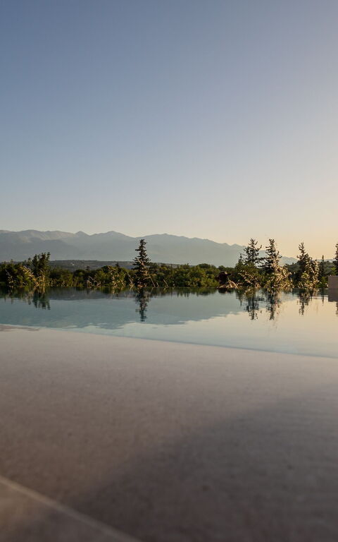 Villa Melia: Ansichten, Außen, Draussen, Schwimmbad