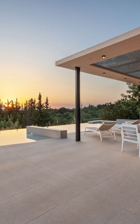 Villa Melia: Ansichten, Außen, Draussen, Schwimmbad