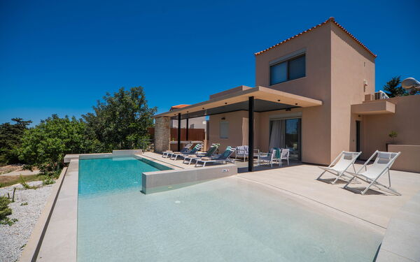 Villa Melia: Außen, Draussen, Schwimmbad