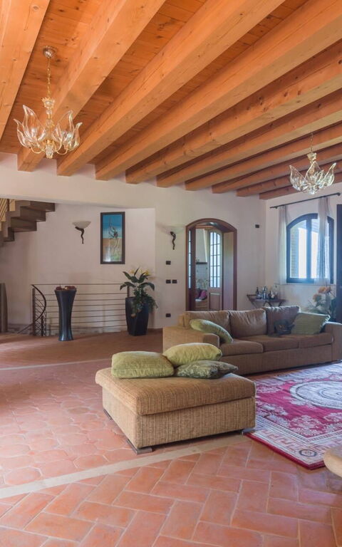 Villa Belvedere San Bartolo: Wohnzimmer
