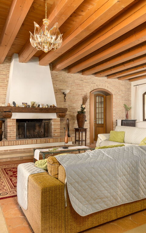 Villa Belvedere San Bartolo: Wohnzimmer