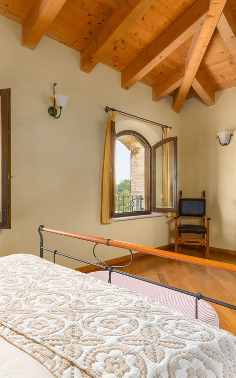 Villa Belvedere San Bartolo: Schlafzimmer