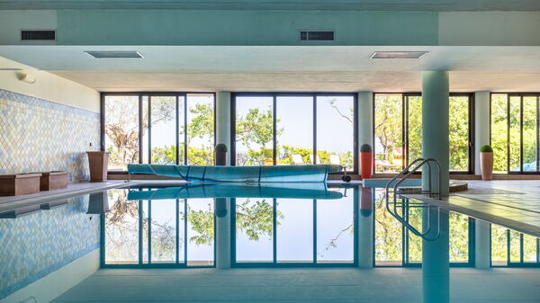 Villa Belvedere San Bartolo: Schwimmbad