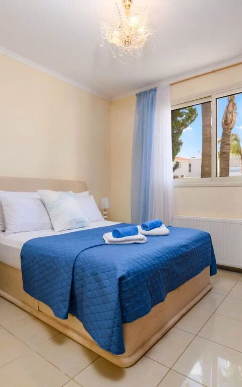 Royal Beachfront Villa: Schlafzimmer
