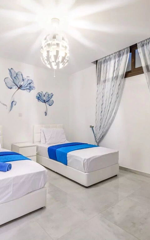 Serenity Seafront Villa: Schlafzimmer