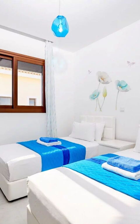 Serenity Seafront Villa: Schlafzimmer
