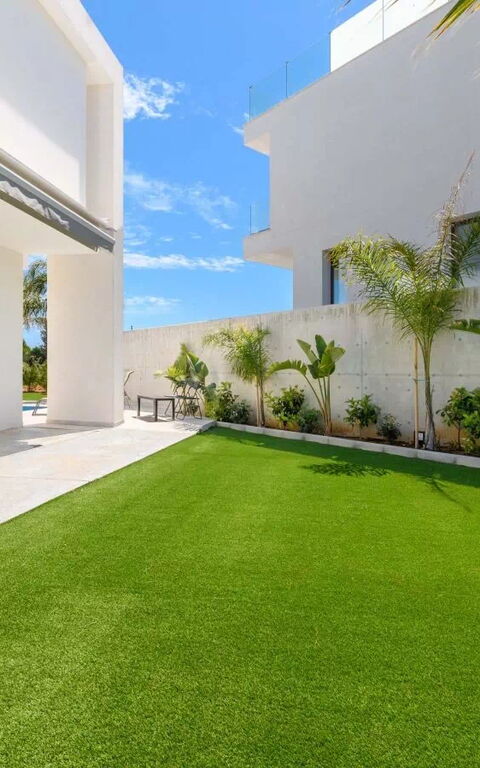 By the Beach - Royal Sapphire Villa: Außen, Draussen, Garten