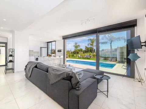 By the Beach - Royal Sapphire Villa