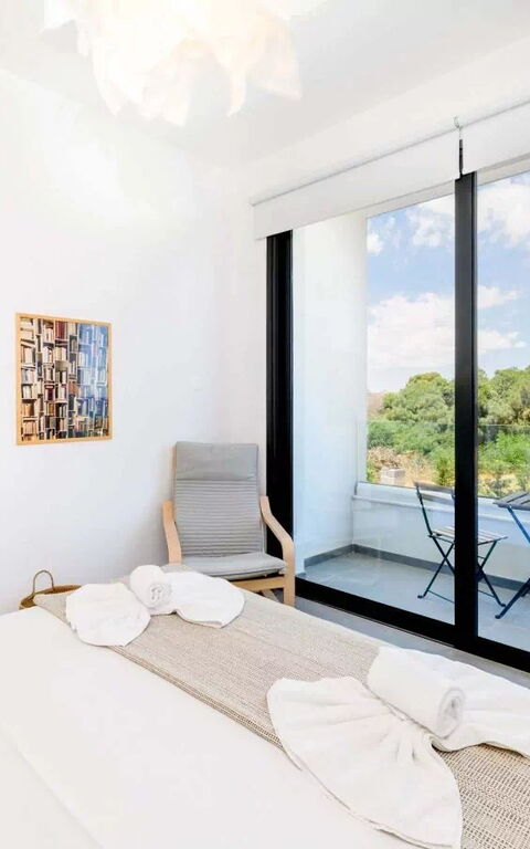 By the Beach - Sea Pearl Villa: Schlafzimmer