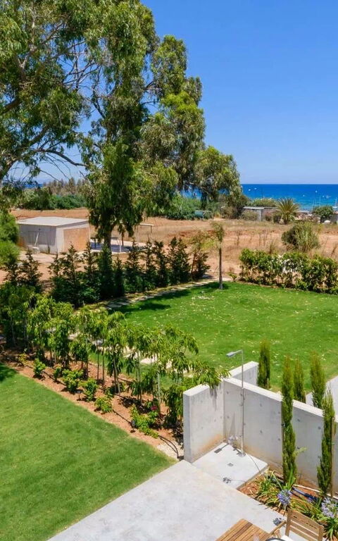 By the Beach - Sea Pearl Villa: Ansichten, Außen, Draussen, Garten, Schwimmbad