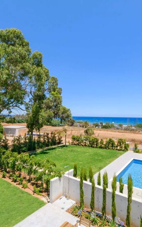 By the Beach - Sea Pearl Villa: Ansichten, Außen, Draussen, Garten, Schwimmbad