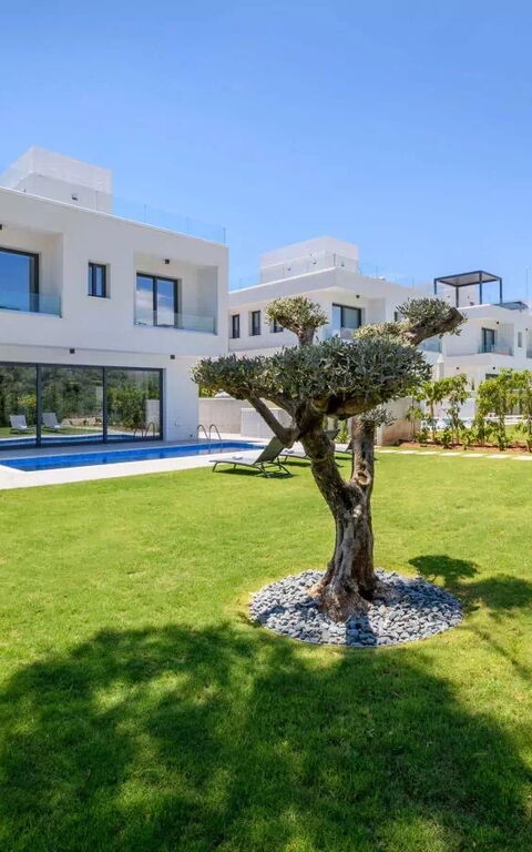 By the Beach - Sea Pearl Villa: Außen, Draussen, Garten, Schwimmbad