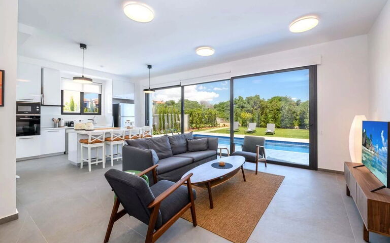 By the Beach - Sea Pearl Villa: Wohnzimmer