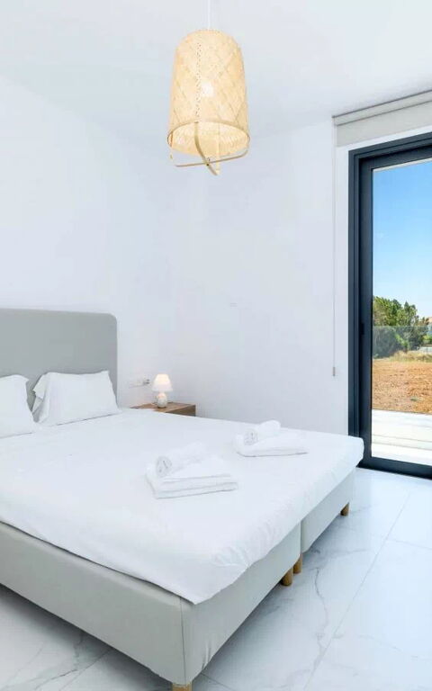 By the Beach - White Coral Villa: Schlafzimmer