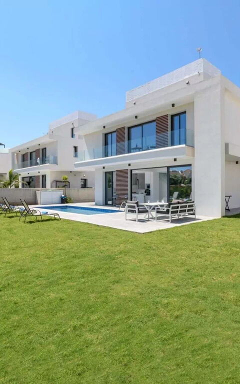 By the Beach - White Coral Villa: Außen, Draussen, Garten, Schwimmbad