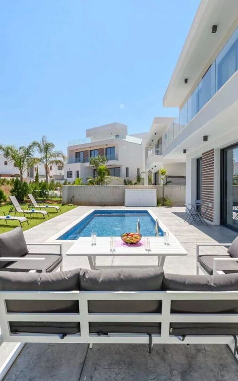 By the Beach - White Coral Villa: Außen, Draussen, Garten, Schwimmbad