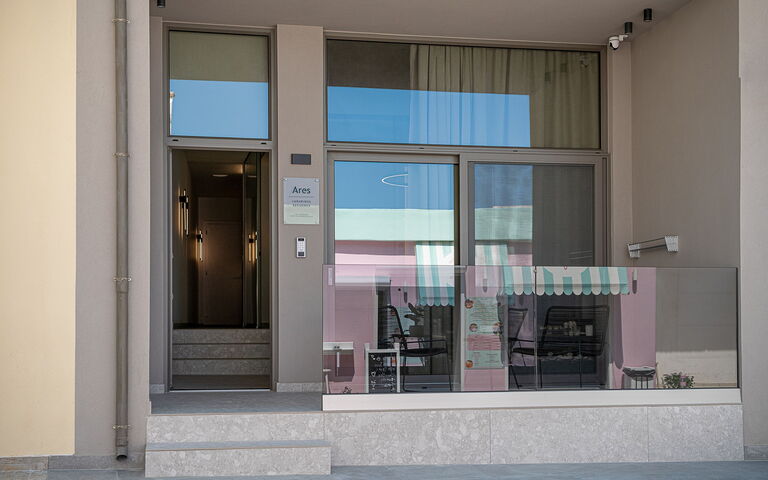 Ares Luxurious Residence: Außen, Balkon / Terrasse / Patio, Draussen