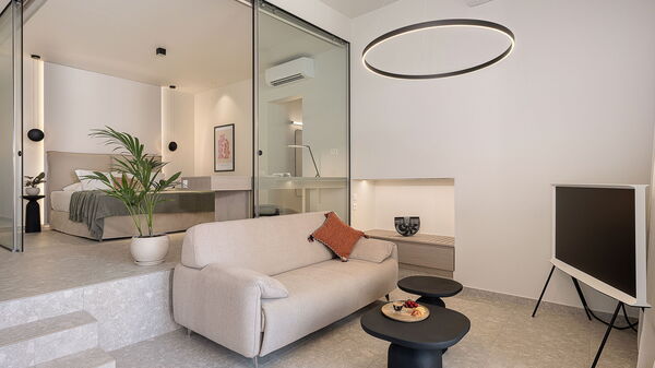 Ares Luxurious Residence: Schlafzimmer, Wohnzimmer