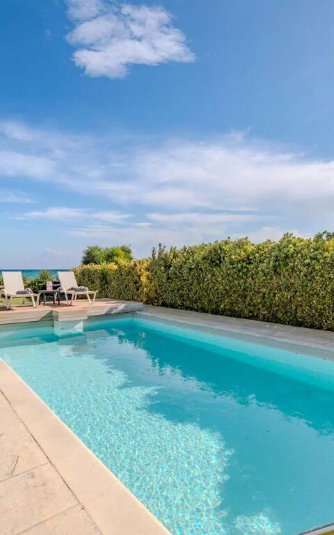 Aya Thekla Beach House: Außen, Draussen, Schwimmbad