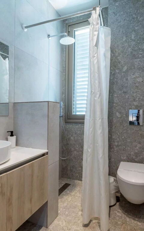 Azure Seaview - Ruby Villa: Bad