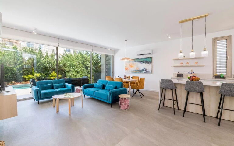 Azure Seaview - Ruby Villa: Wohnzimmer
