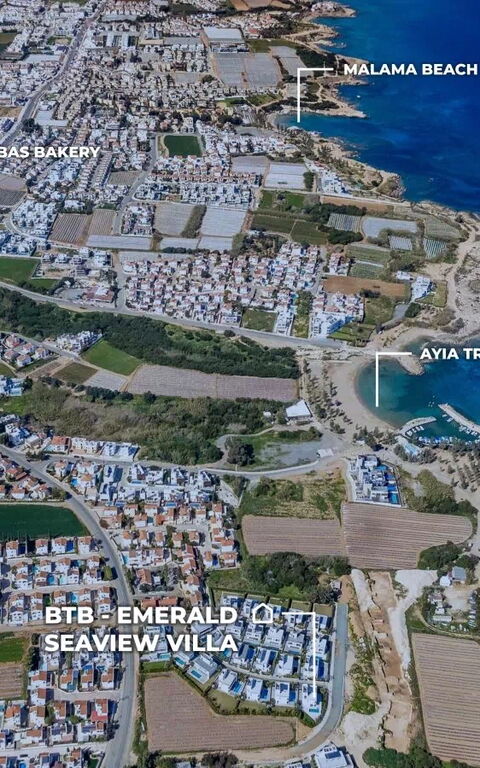 By the Beach - Emerald Seaview Villa: Ansichten
