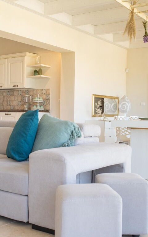 Villa Calanthia: Esszimmer, Wohnzimmer