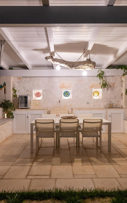 Villa Calanthia: Außen, Balkon / Terrasse / Patio, Draussen