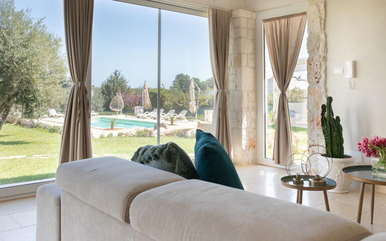 Villa Calanthia: Wohnzimmer