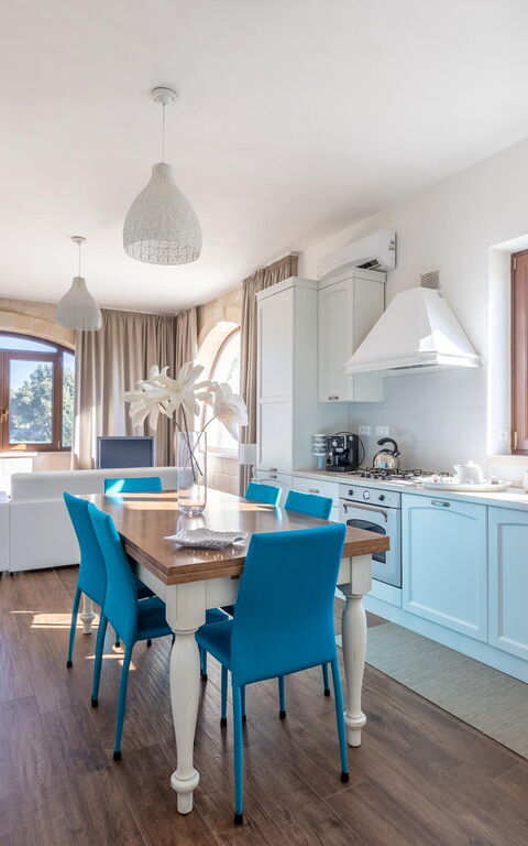 Villa Icaria: Esszimmer, Küche