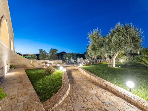 Villa Icaria