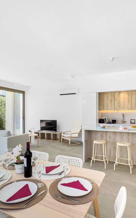 Azure Seaview- Garnet Villa: Esszimmer