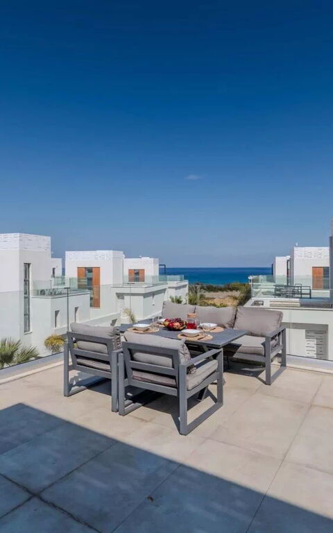By the Beach - Aura Villa: Außen, Balkon / Terrasse / Patio, Draussen
