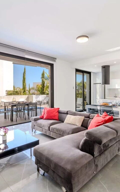 By the Beach - Aura Villa: Wohnzimmer