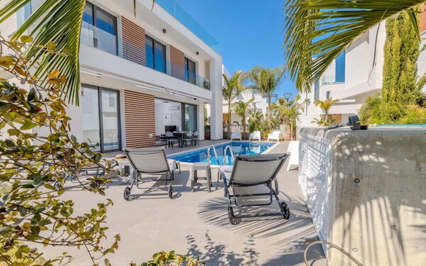 By the Beach - Aura Villa: Außen, Draussen, Schwimmbad