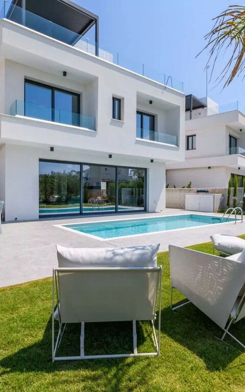 By the Beach - Blue Topaz Villa: Außen, Draussen, Garten, Schwimmbad