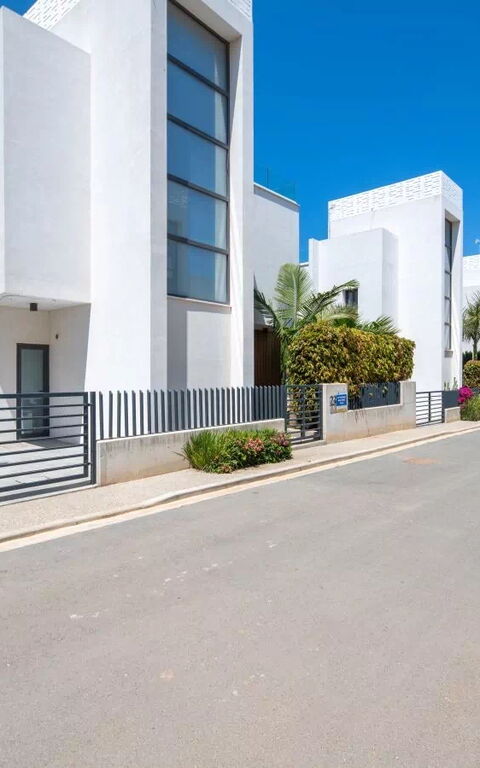 By the Beach - Blue Topaz Villa: Haupteingang