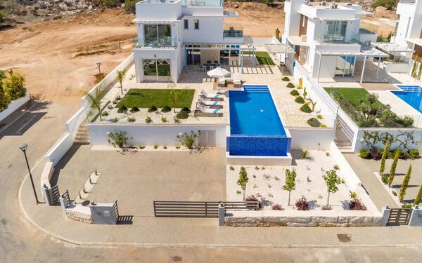 Mylos Lifestyle Seaview Villa #21: Schwimmbad