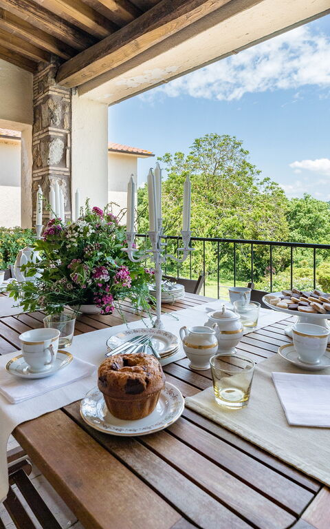 Villa a Casa di Giovanni: Ansichten, Außen, Balkon / Terrasse / Patio, Draussen
