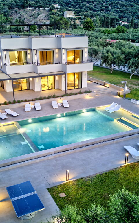 Villa Watanave: Außen, Draussen, Frühling, Schwimmbad, Sommer