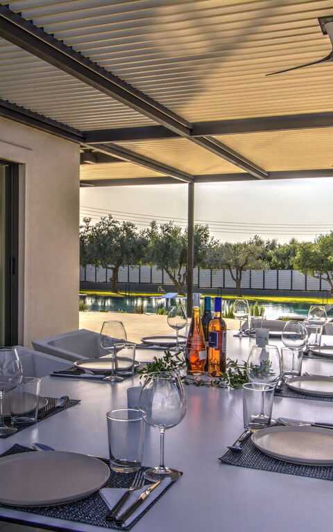 Villa Watanave: Außen, Balkon / Terrasse / Patio, Draussen, Frühling, Sommer